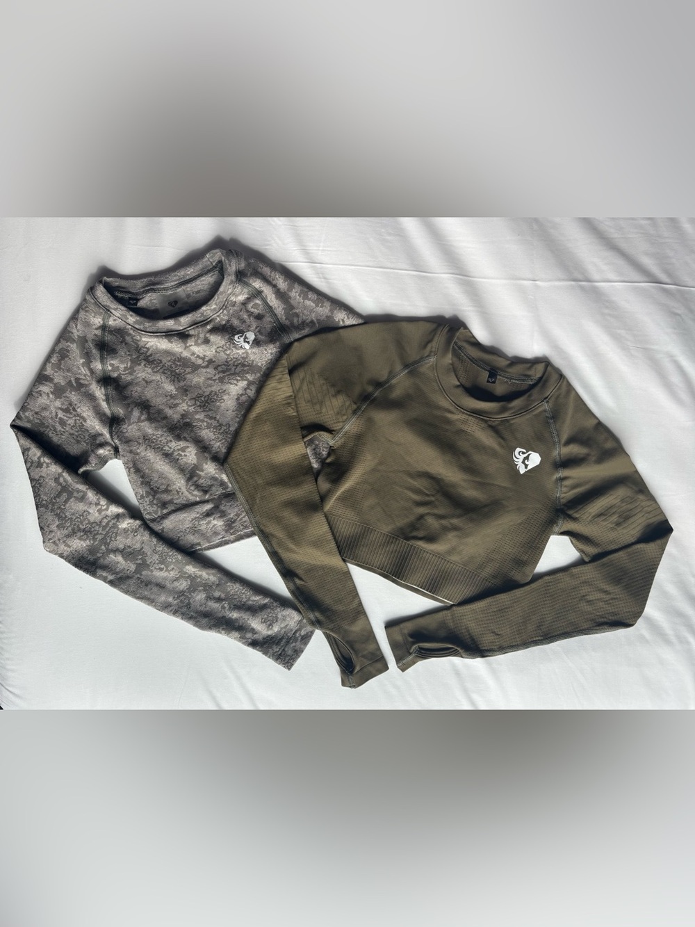 Set of 2 Women’s Best XS Green/Camo Cropped Long Sleeve Thumbholes Compression